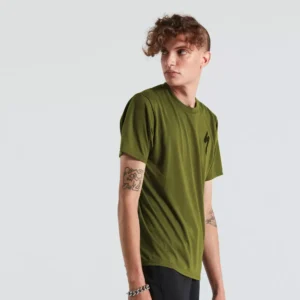 S-LOGO TEE SS MEN OLVGRN S